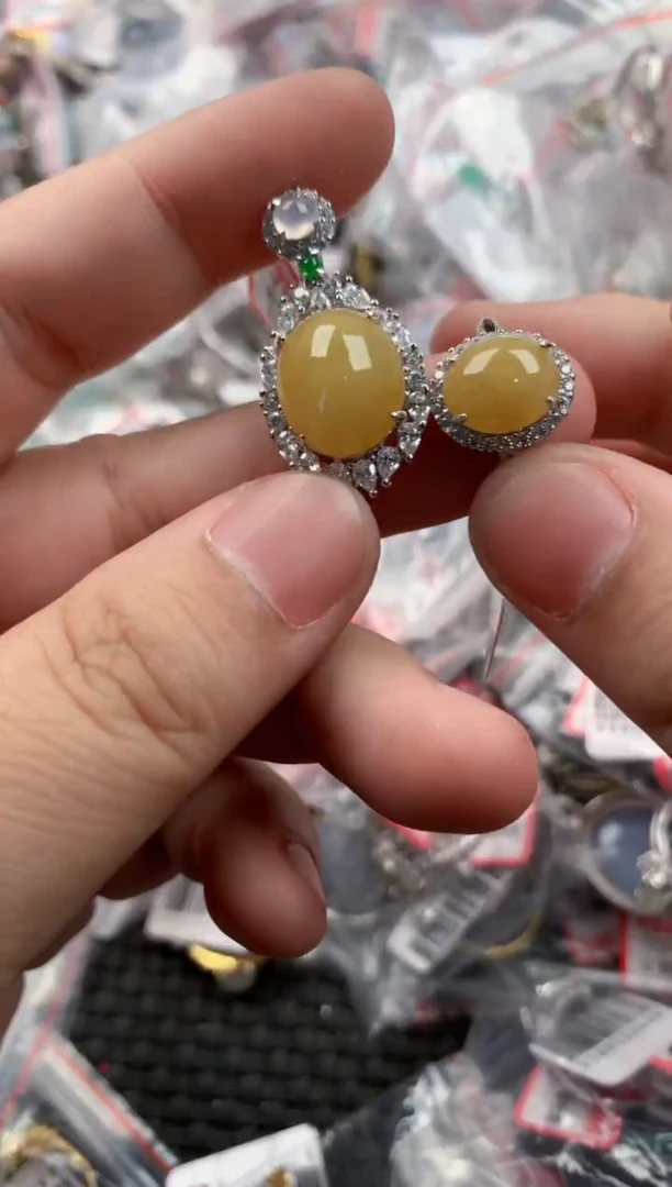 银S925镶嵌戒指翡翠666     10