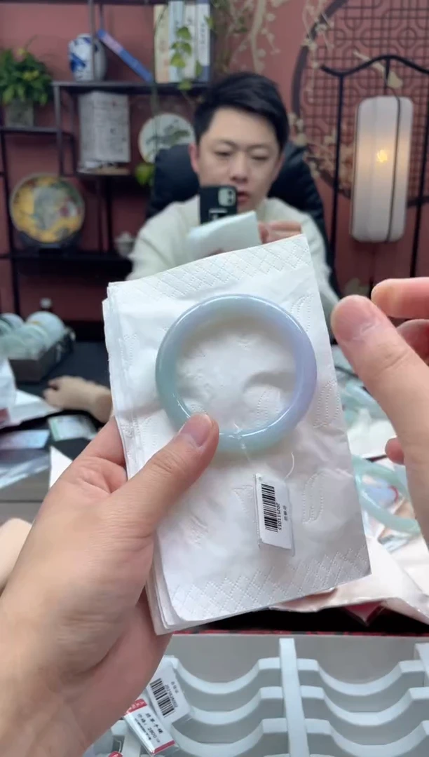 未镶嵌手镯翡翠8637******