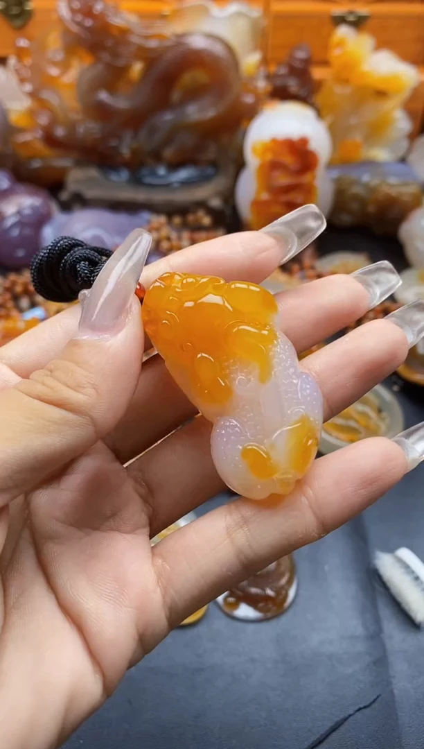 玛瑙/玉髓挂件未镶嵌无****烂ll