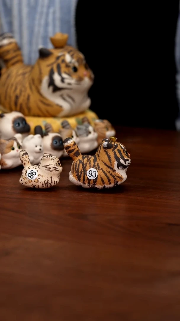 紫砂摆件盖子的两只