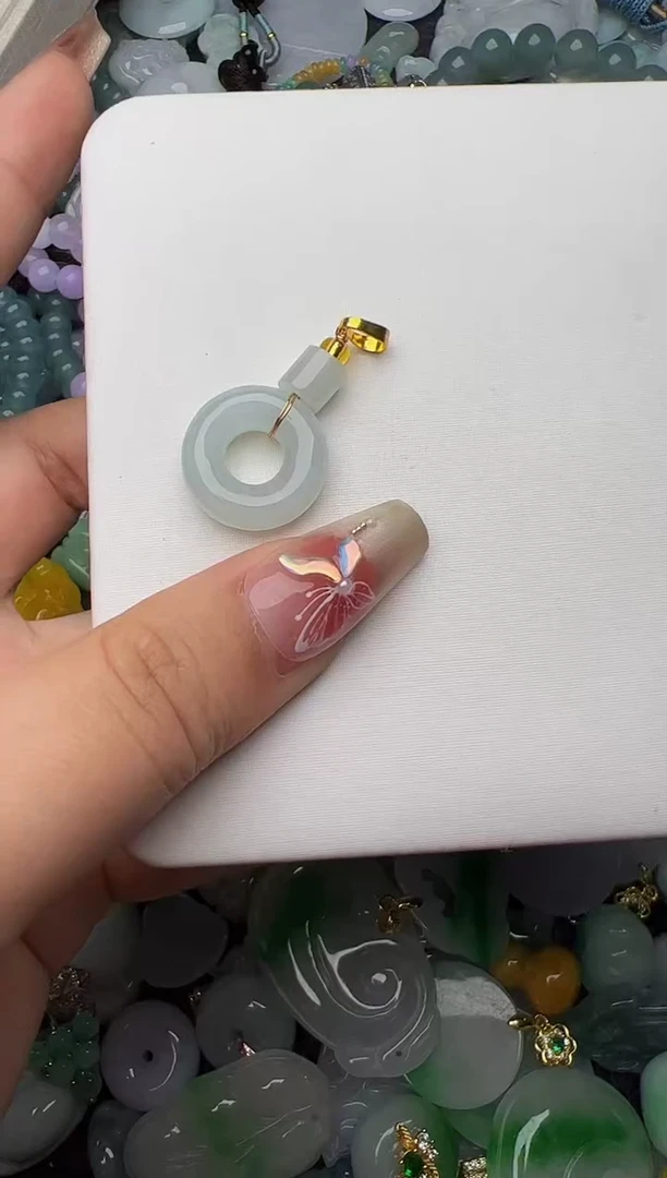 翡翠未镶嵌颈饰天然缅甸翡翠吊坠