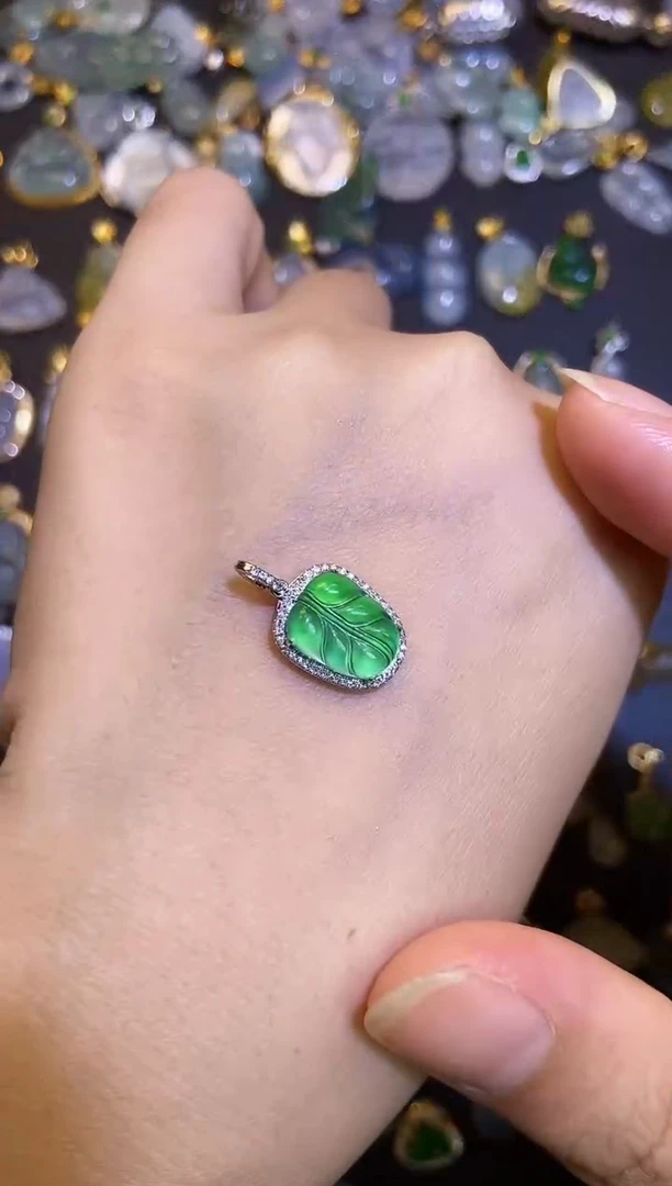 翡翠18K金镶嵌吊坠(不含链)天然A货翡翠