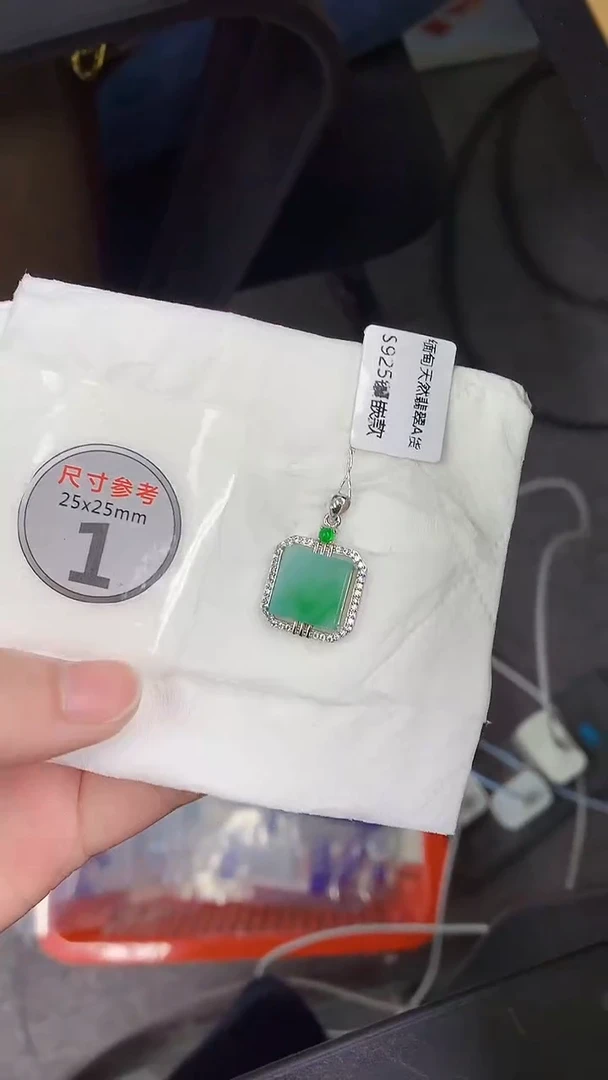 颈饰银S925镶嵌翡翠天然缅甸A货百元以上9元证书费自理