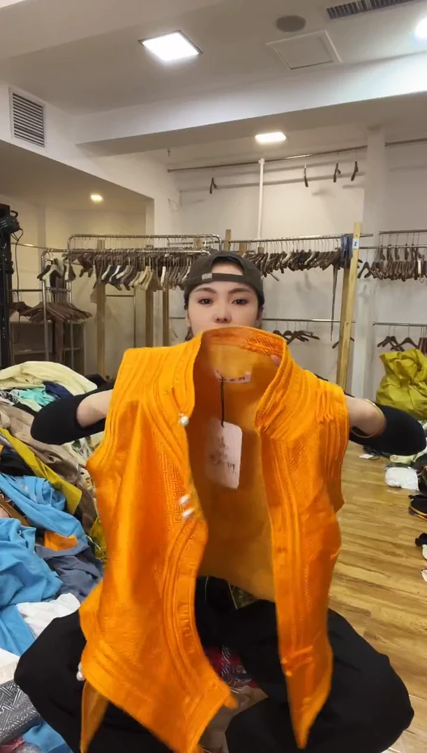 马甲 M 108斤以里