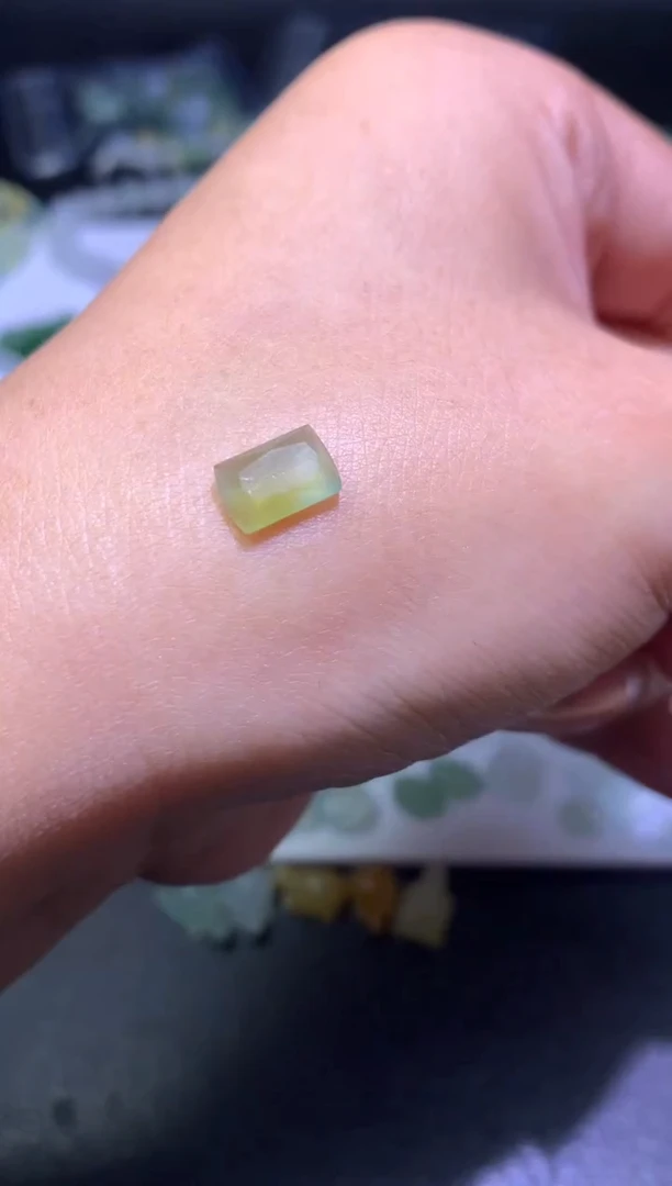 未镶嵌定制翡翠毛货