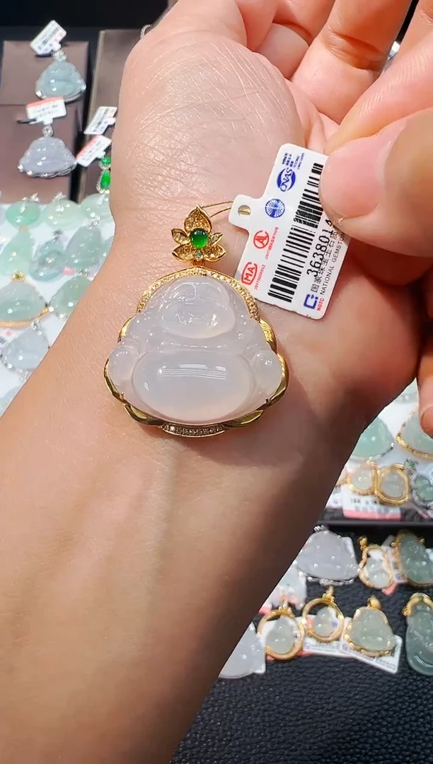 吊坠(不含链)18K金镶嵌翡翠佛公吊坠1499