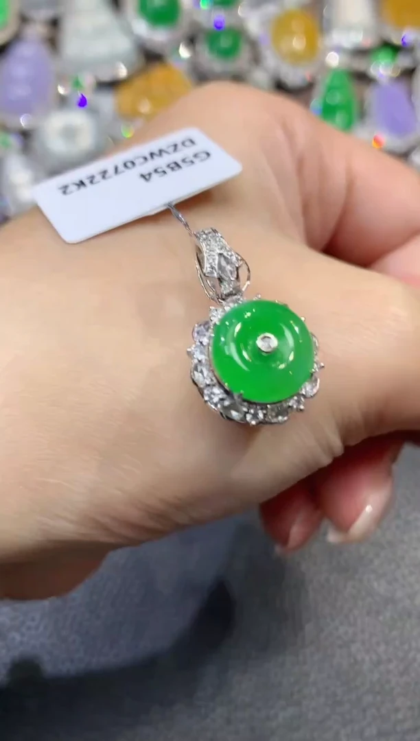 吊坠(不含链)18K金镶嵌翡翠c32