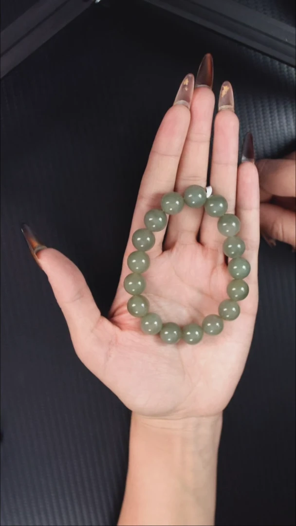 未镶嵌手串和田玉若羌微色差卡12M