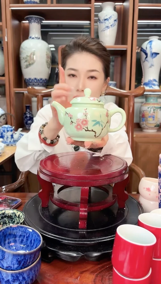 A16景德镇绿稀稀翠竹红梅小茶壶