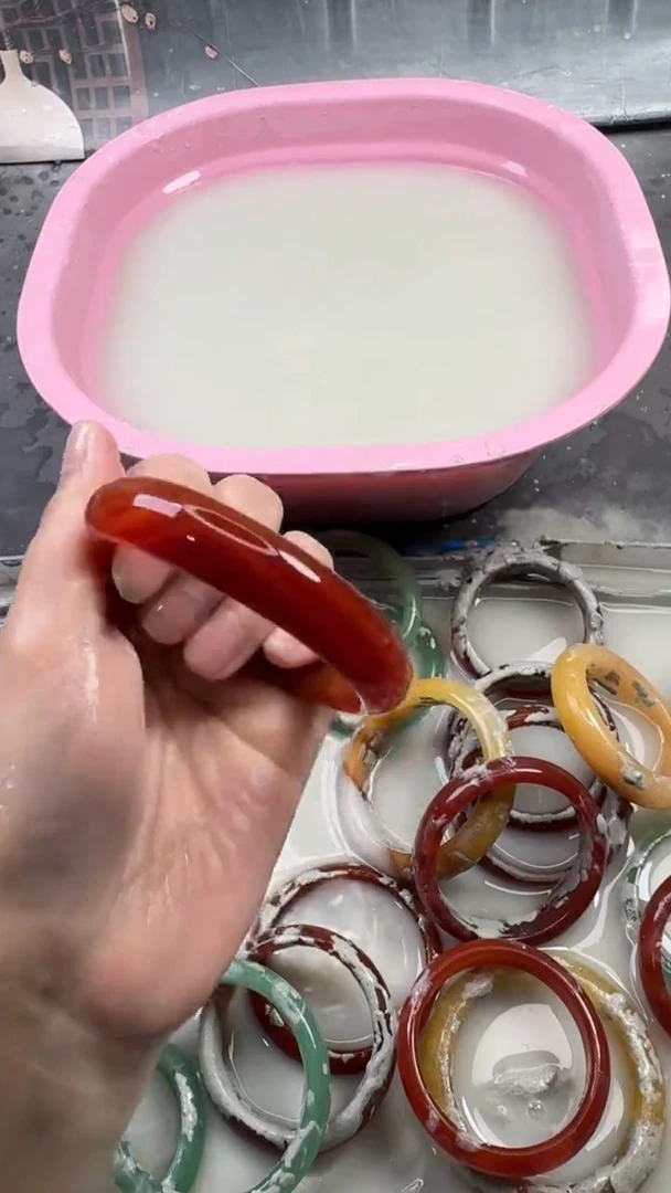 【闪购商品】石英质玉手镯未镶嵌51 6160