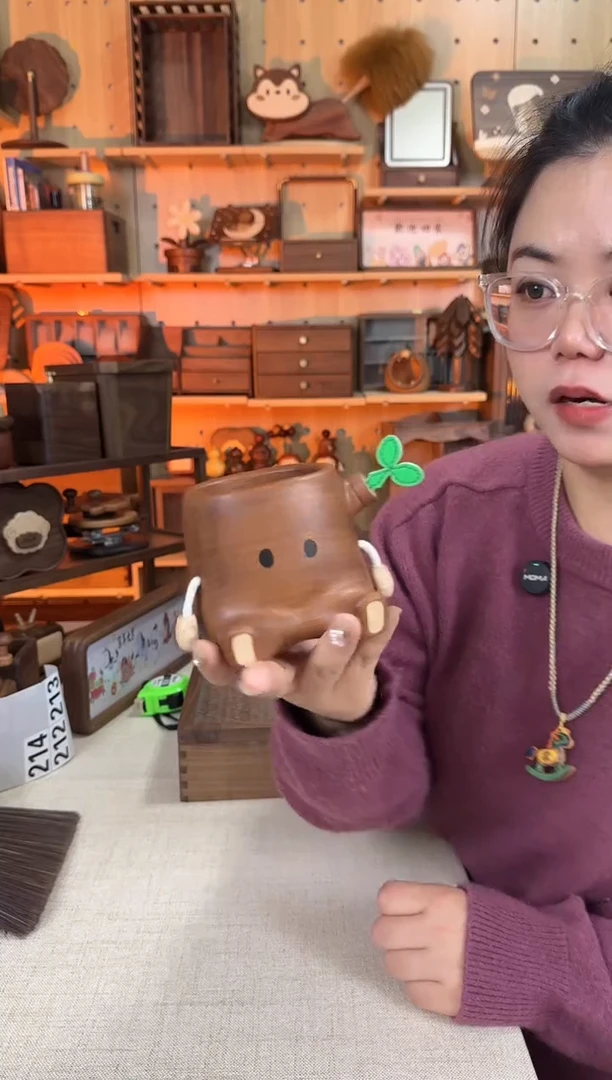 木乌檀木实木树桩笔筒