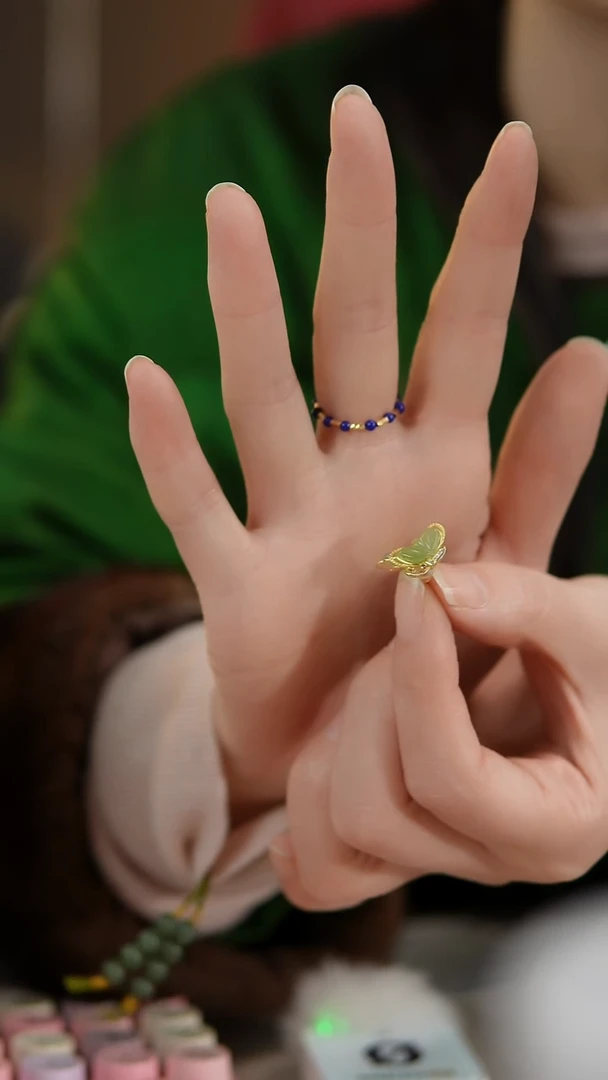 银S925镶嵌和田玉耳饰蝴蝶耳饰