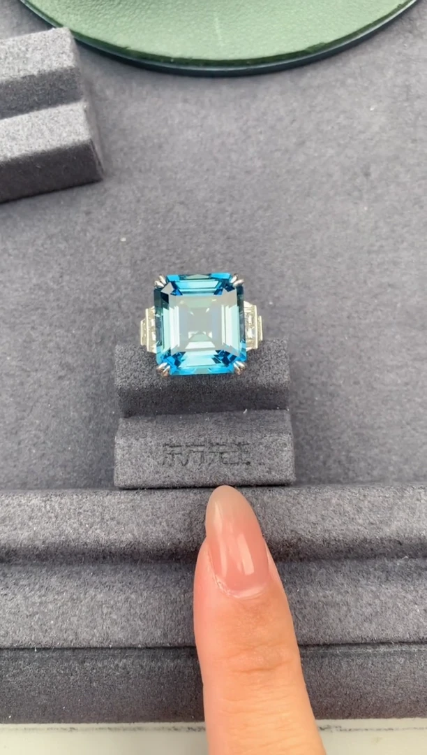 18K金镶嵌戒圈海蓝宝石10.9ct海蓝宝   定制   FG