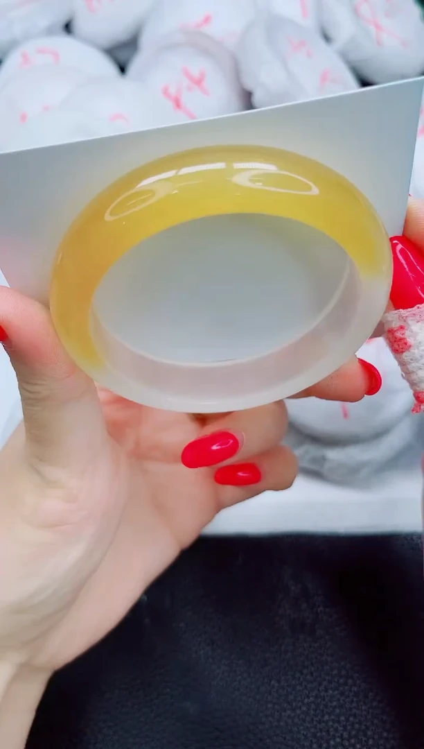 未镶嵌手镯石英质玉36-59.1