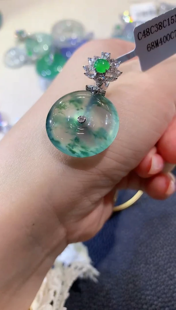 吊坠(不含链)18K金镶嵌翡翠A78