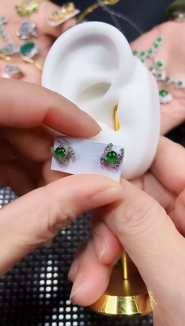 【闪购商品】翡翠耳饰未镶嵌11111111