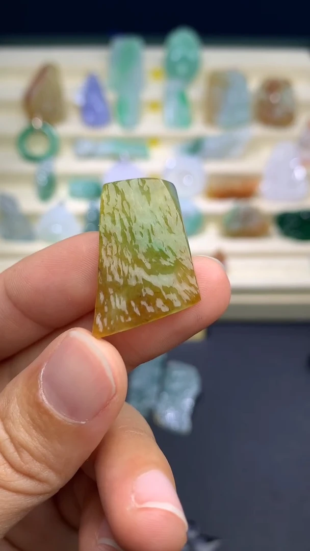 【闪购商品】定制翡翠未镶嵌