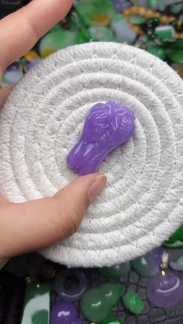 颈饰未镶嵌翡翠缅甸翡翠吊坠