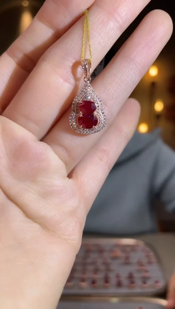 银S925镶嵌颈饰红宝石颈饰