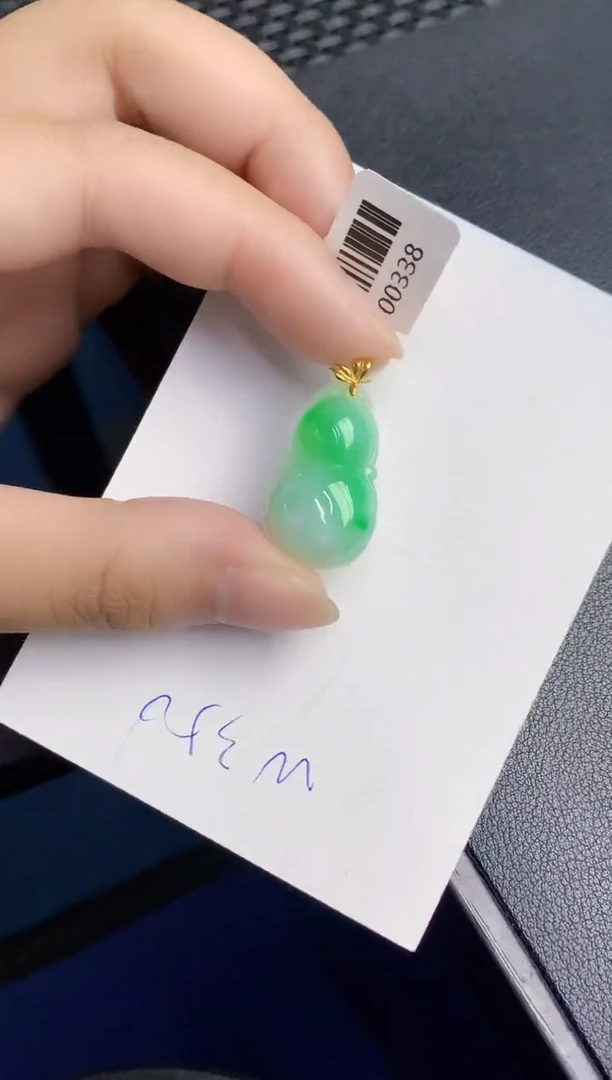 翡翠18K金镶嵌颈饰000000000