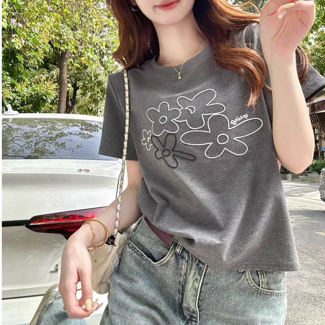 2025新款韩系休闲花朵刺绣设计感短袖T恤女夏季显瘦百搭减龄上衣