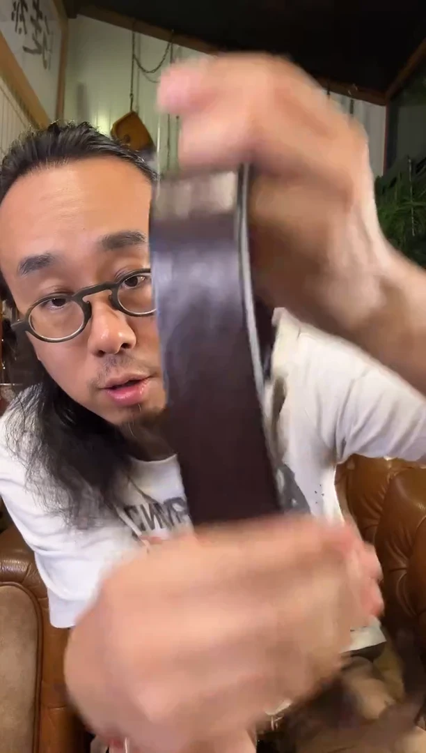 独***子牛皮 大纹理 腰带 棕色