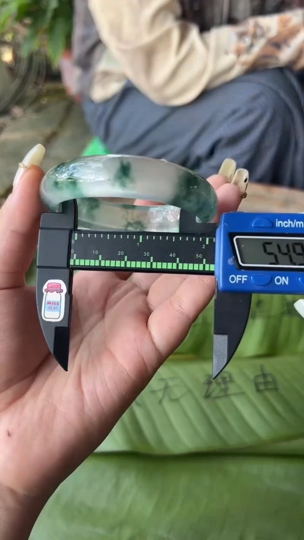 非金属珐琅缘景玉之乡手镯甄选