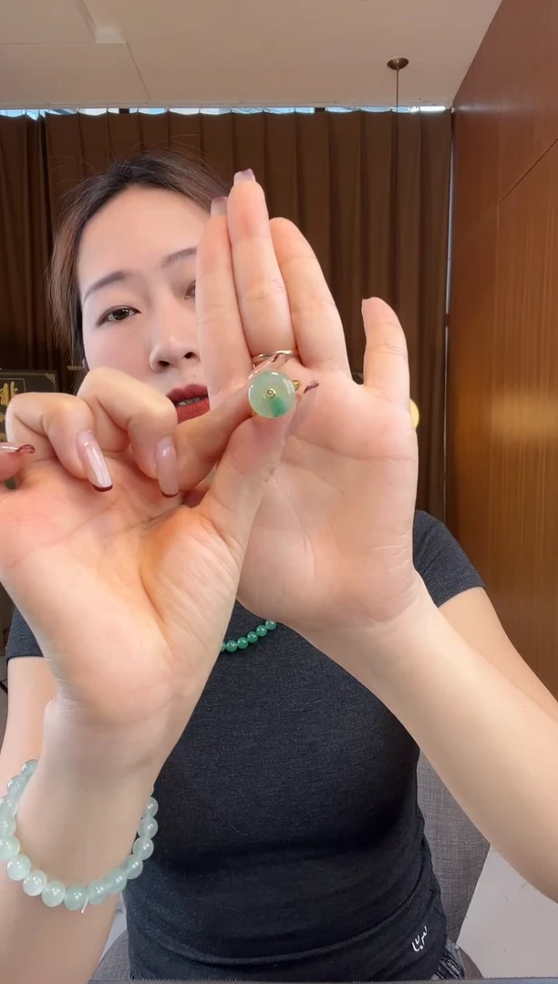 石英质玉合金戒指非洲翠
