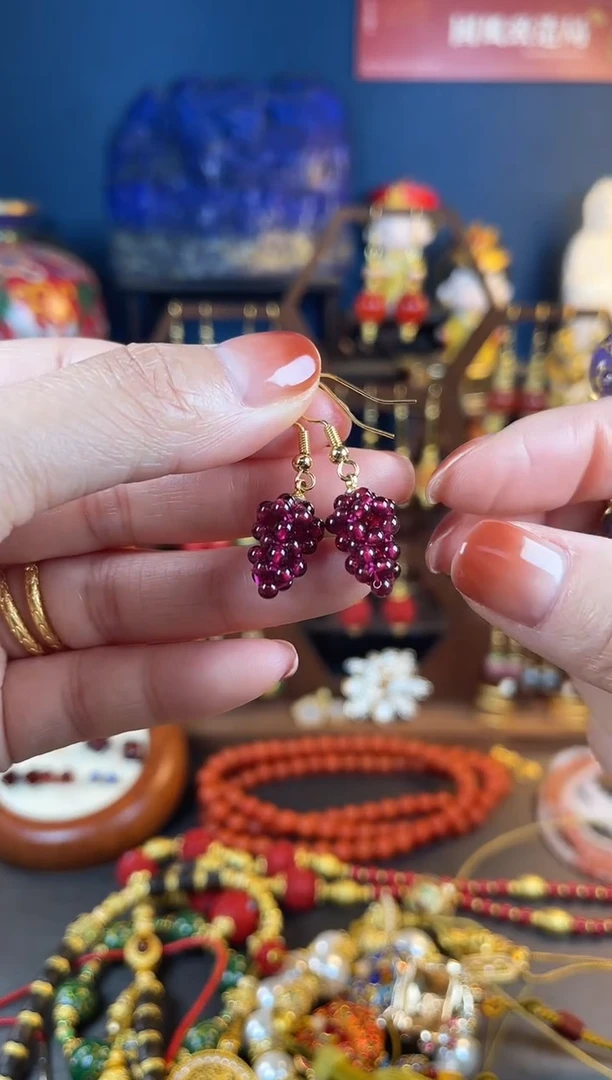 【闪购商品】石榴石耳钩银S925镀金镶嵌葡萄耳钩