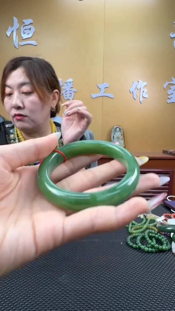 颈饰未镶嵌和田玉手镯57