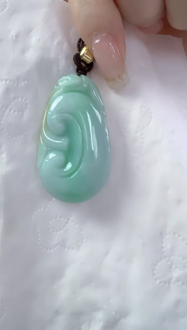 颈饰未镶嵌翡翠孤品如意