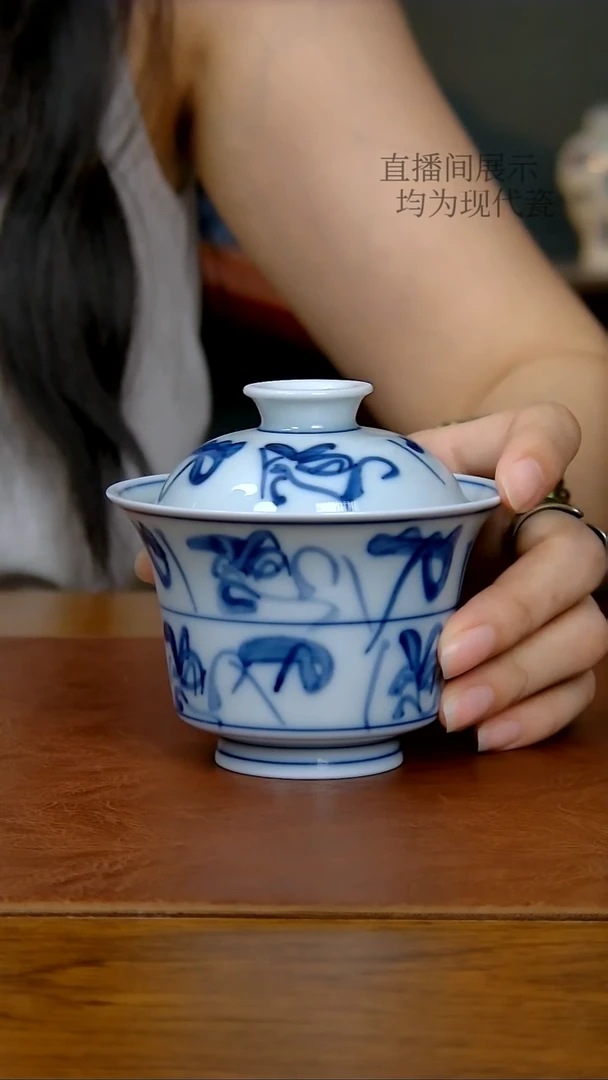 陶瓷茶花纹马蹄两才盖碗（柴窑）