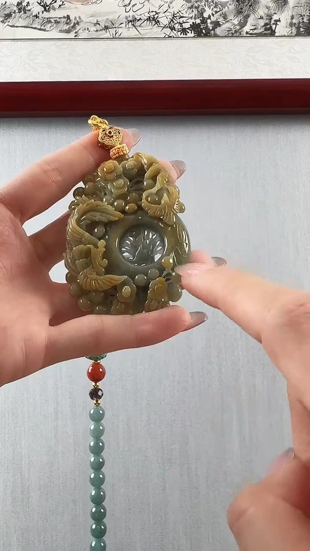 翡翠未镶嵌颈饰弘****风喜上眉梢