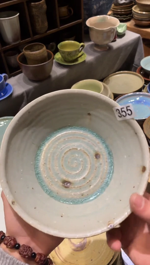 瓷片动*圆355灰色手工玻化蓝盘1个