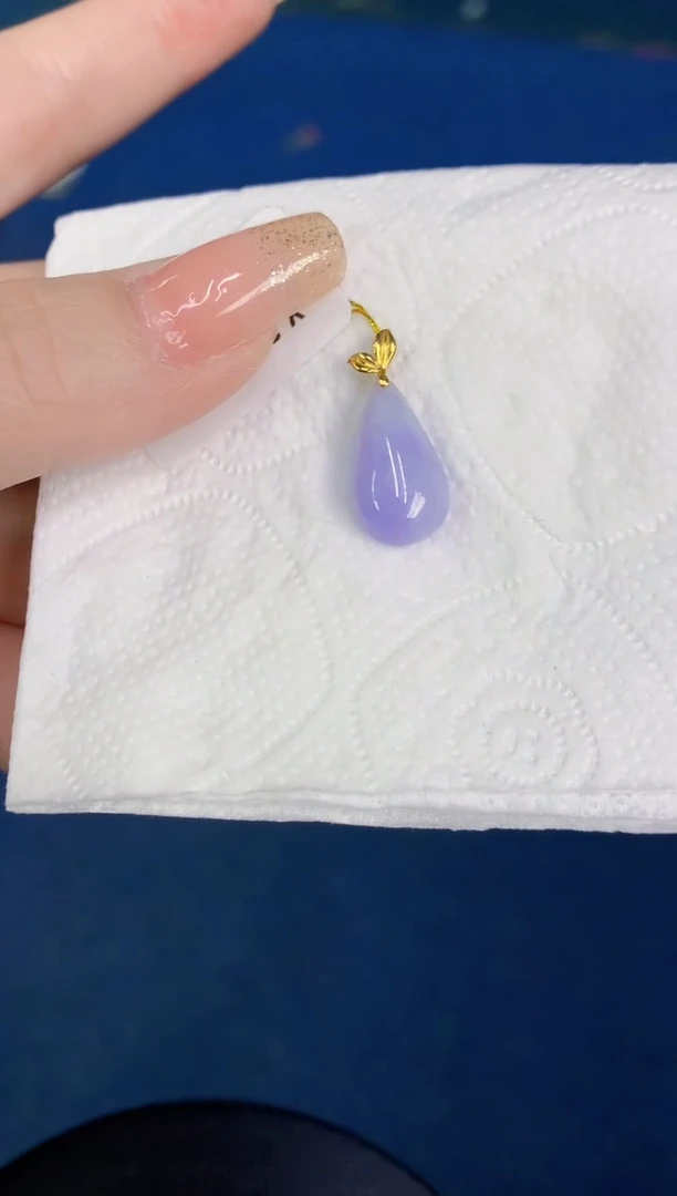 颈饰18K金镶嵌翡翠缅甸天然翡翠A货