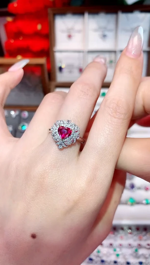 18K金镶嵌戒指红宝石1.04ct/天然宝石/七天无理由