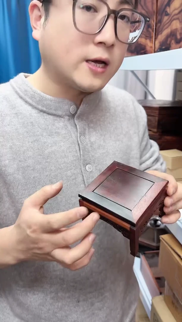 【闪购商品】红酸枝木类小八仙桌一把