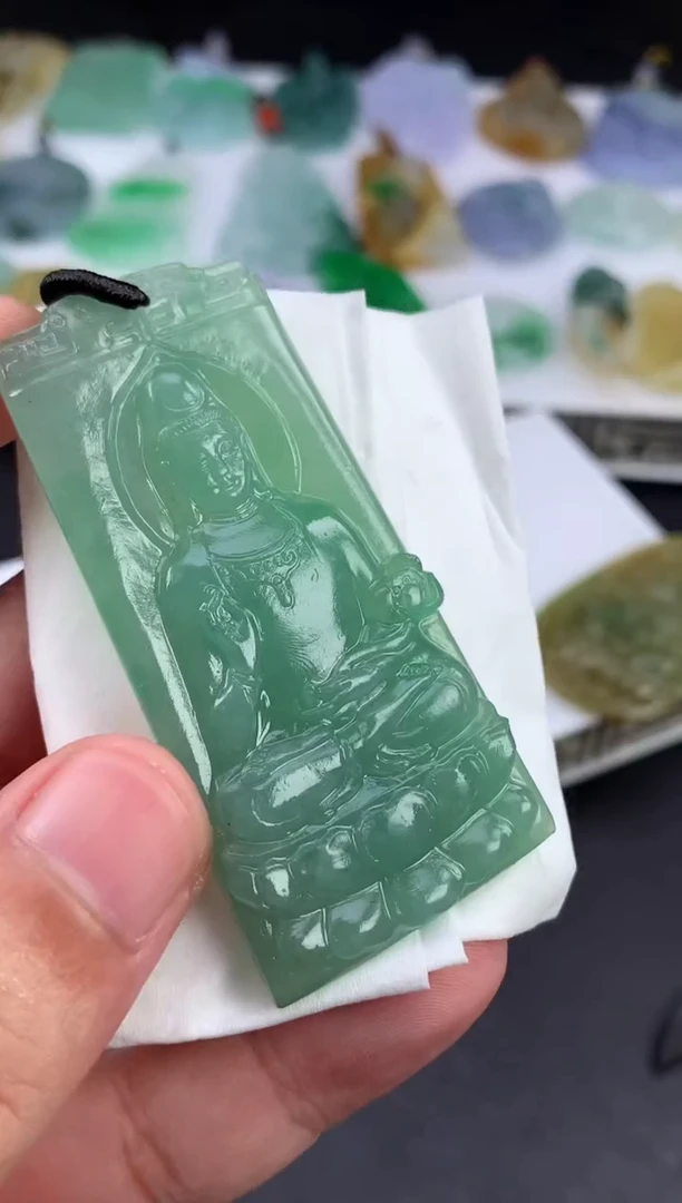 未镶嵌定制翡翠b**o翡翠