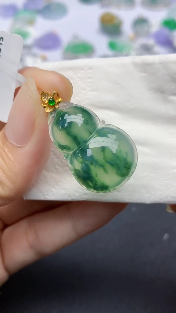 翡翠18K金镶嵌颈饰天然缅甸a货翡翠