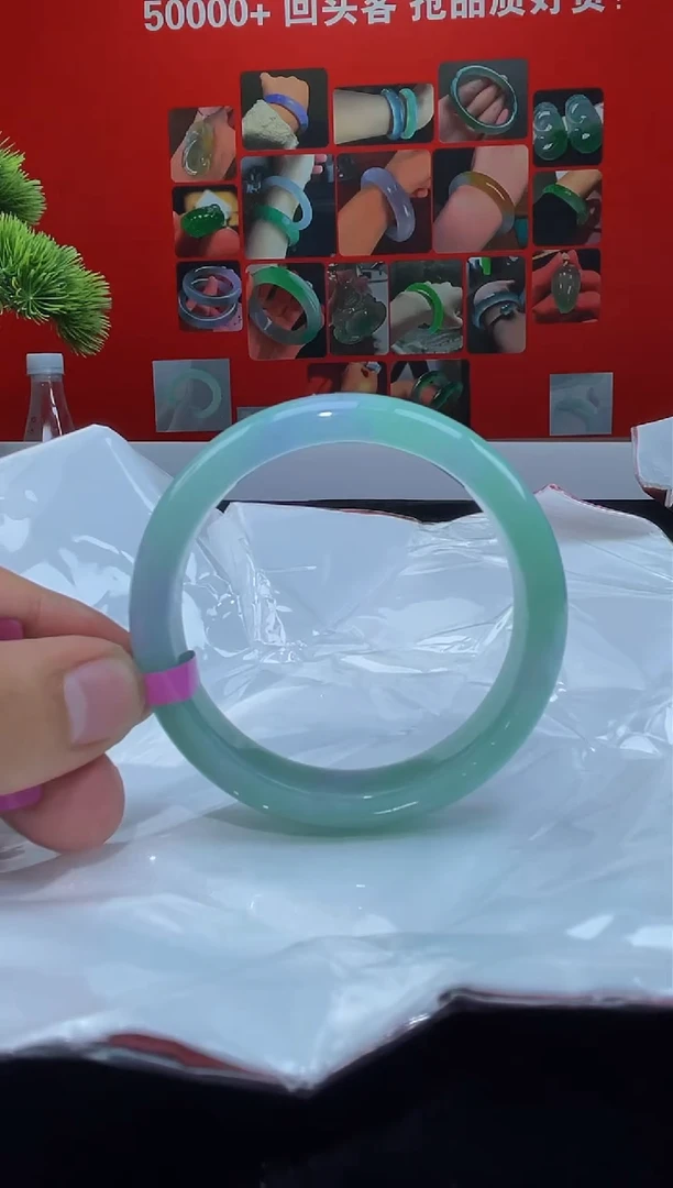 翡翠手镯未镶嵌手镯6