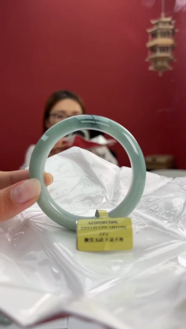 翡翠手镯未镶嵌8手镯