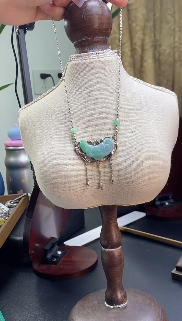 颈饰银S925镶嵌翡翠15822