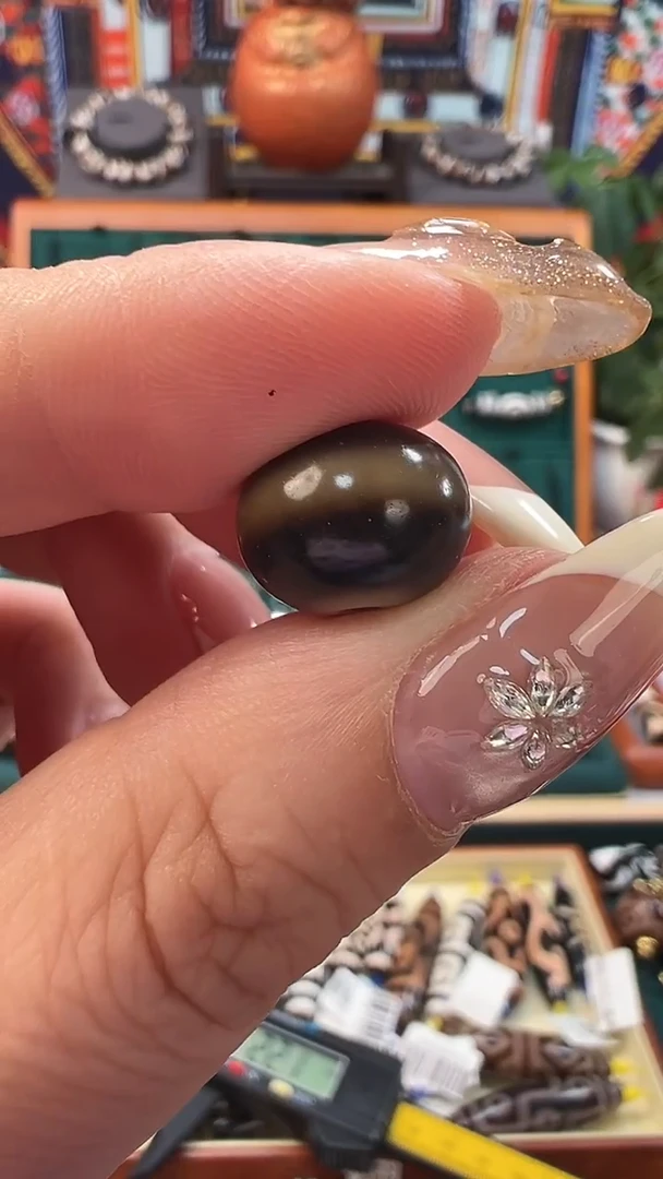 玛瑙/玉髓颈饰未镶嵌是****_79.（微瑕随机发货）