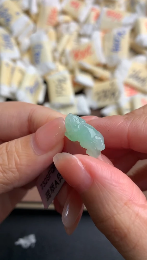 未镶嵌挂件翡翠一