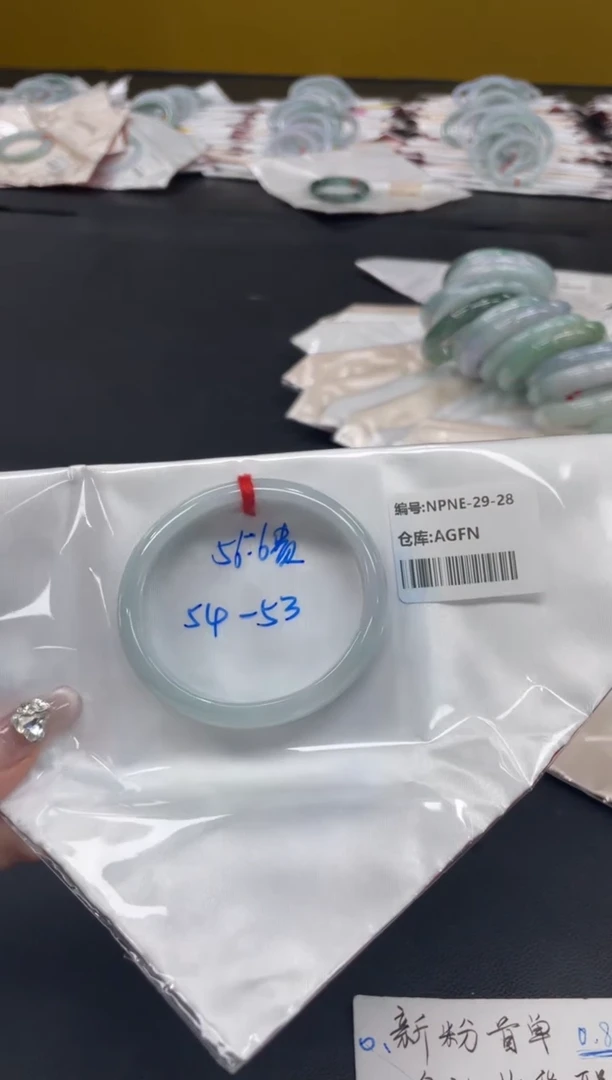 未镶嵌手镯翡翠翡翠手镯