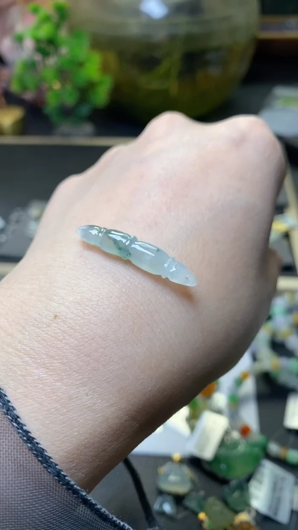 颈饰未镶嵌翡翠39379