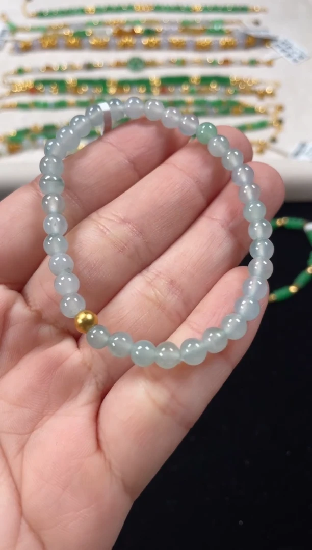 足金镶嵌手串翡翠一条   P206