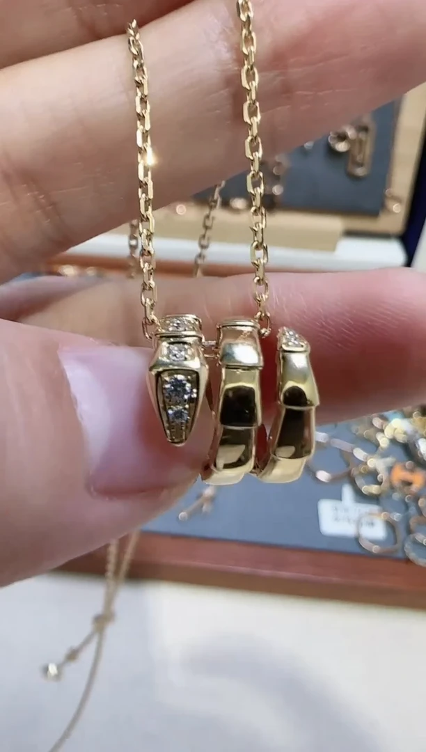 【闪购商品】钻石项链18K金镶嵌多样性发货发其一