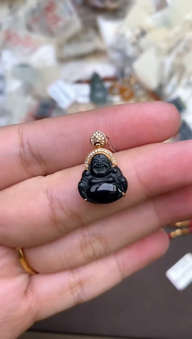 翡翠挂件18K金镶嵌一