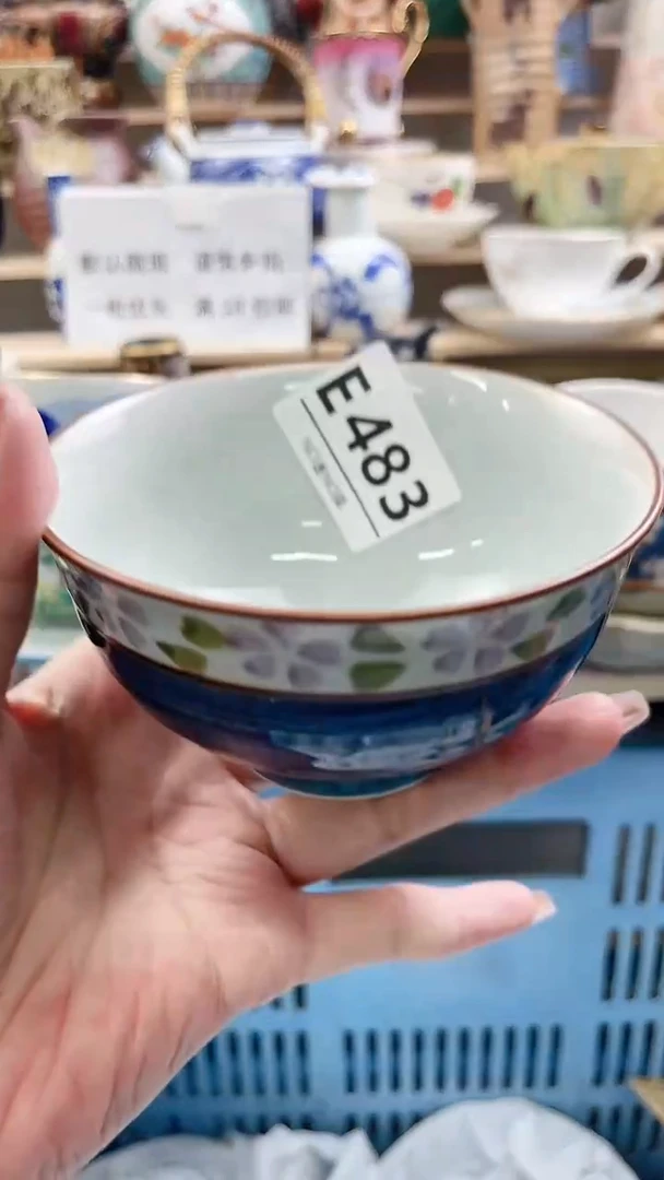 瓷片萌****)E483不退不换.感谢理解